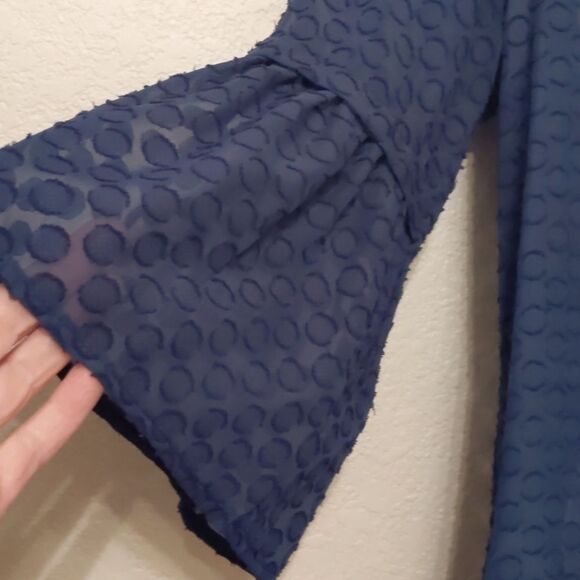 GNU Oversized Navy Blue Women's Top NWT Textured Dots Sheer Gather Accent Sz M - Picture 3 of 10